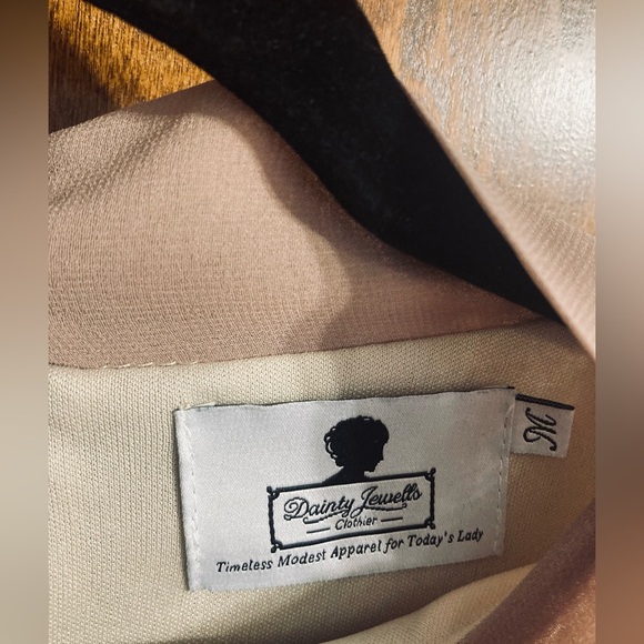 Beige and lace Dainty Jewells Dress! - Picture 6 of 7